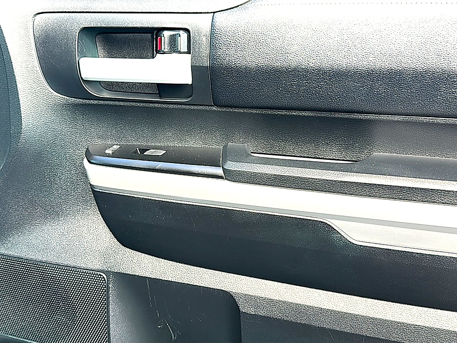 2017 Toyota Tundra SR5 5.7L V8