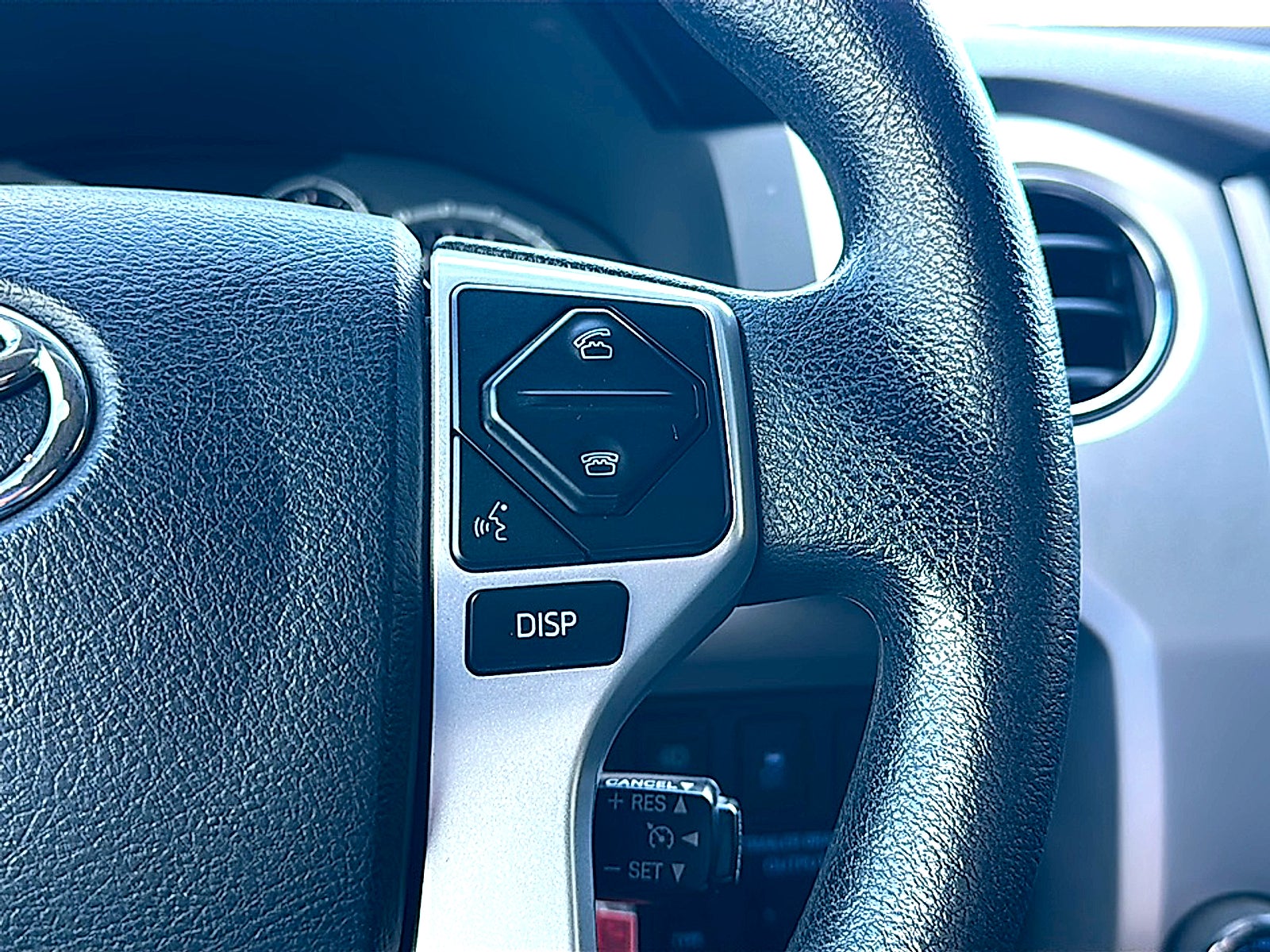 2017 Toyota Tundra SR5 5.7L V8