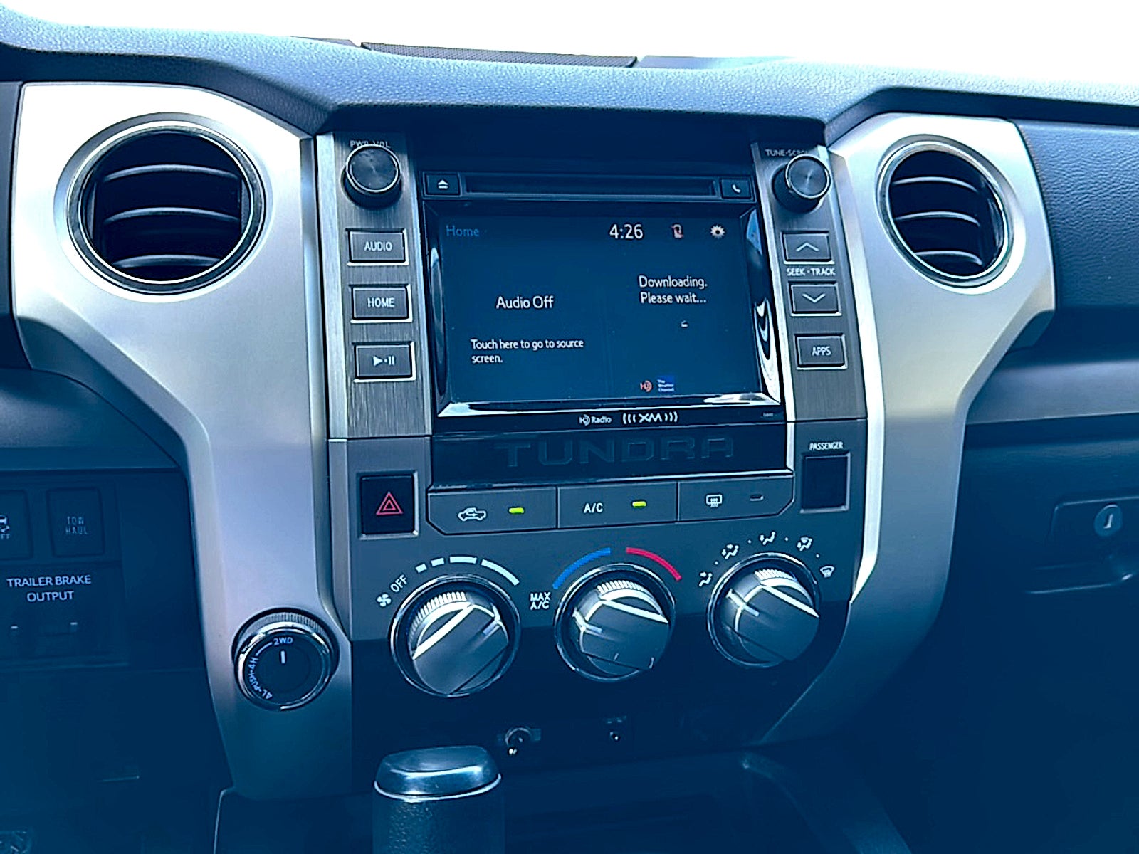 2017 Toyota Tundra SR5 5.7L V8