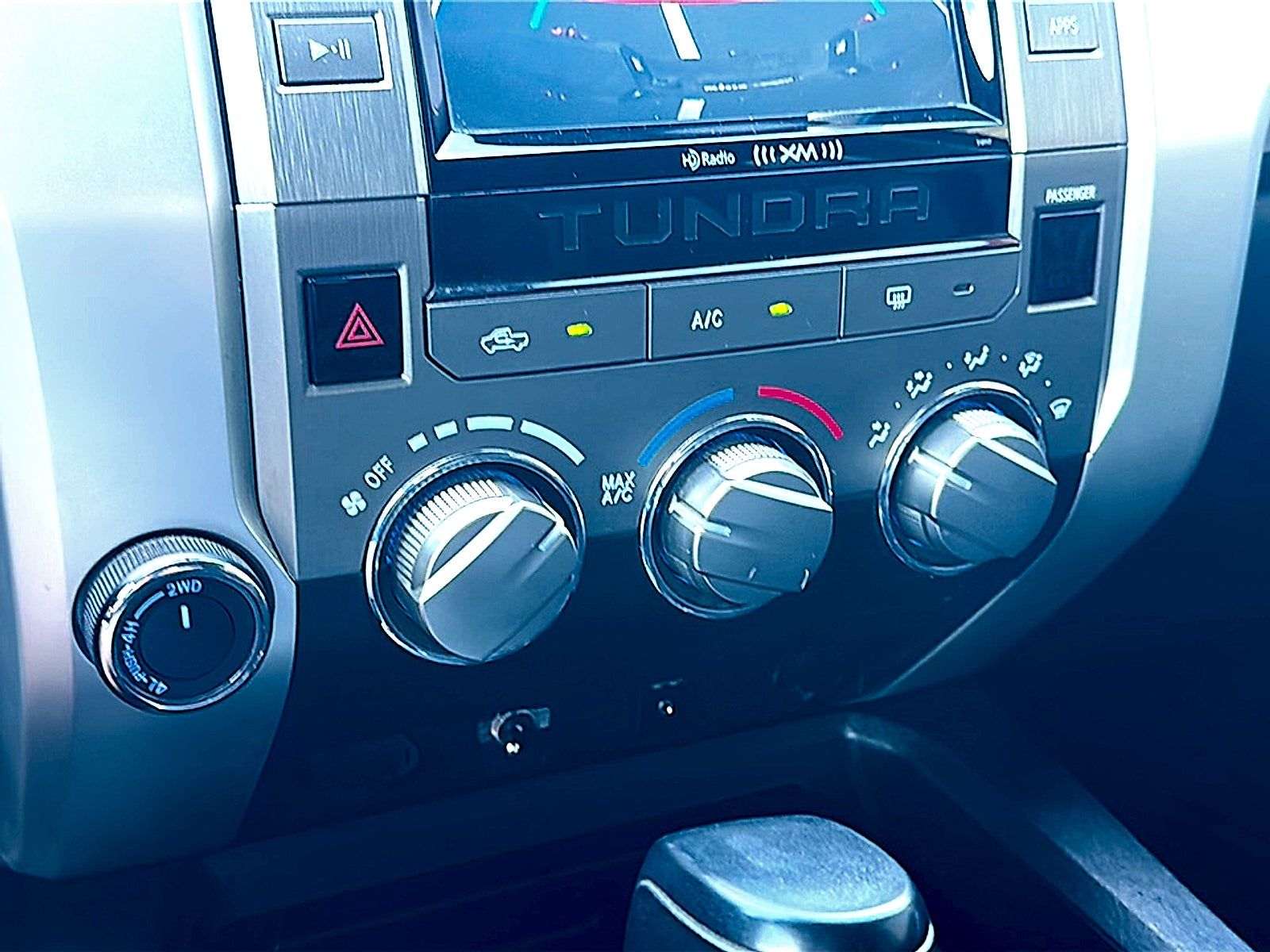 2017 Toyota Tundra SR5 5.7L V8