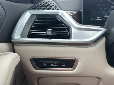 2024 BMW X7 M60i Sports Activity Vehicle