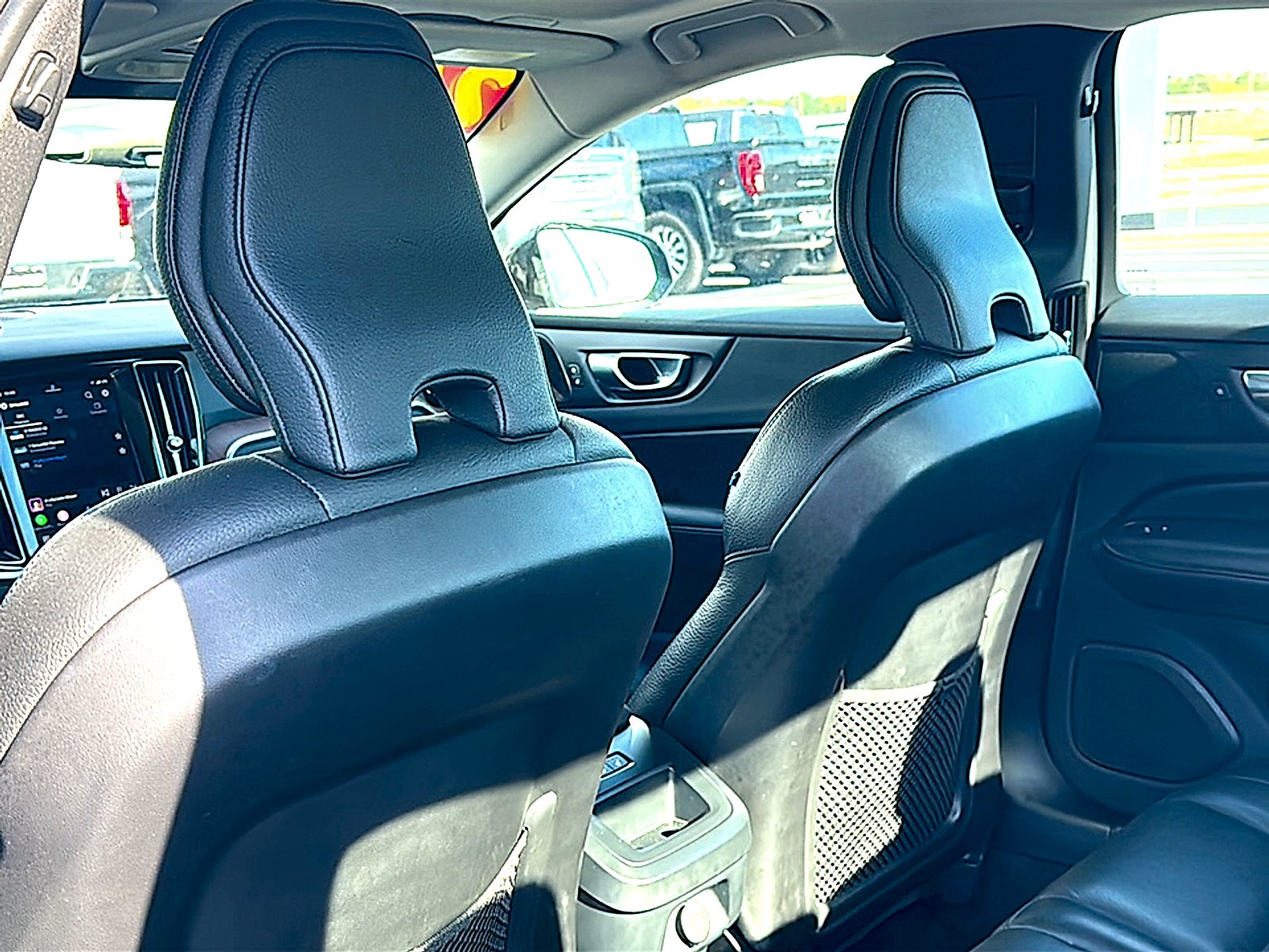 2024 Volvo S60 B5 Plus Dark Theme