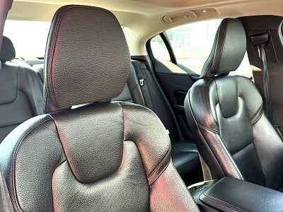 2024 Volvo S60 B5 Plus Dark Theme