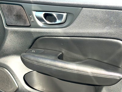 2024 Volvo S60 B5 Plus Dark Theme