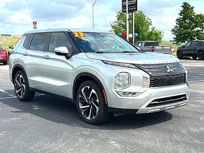 2023 Mitsubishi Outlander SE FWD