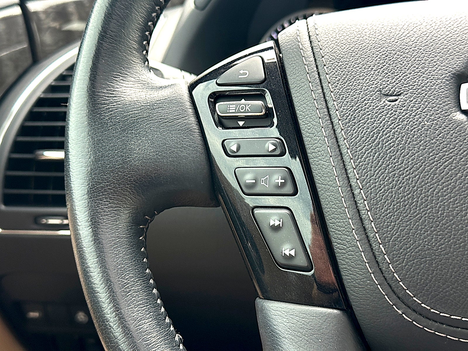2023 Nissan Armada Platinum 2WD
