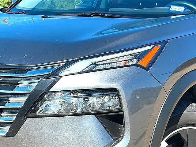 2025 Nissan Rogue FWD SV
