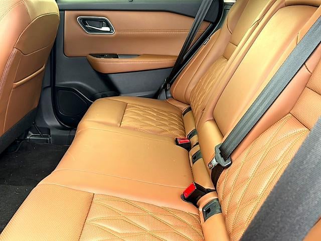 2025 Nissan Rogue FWD Platinum