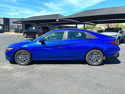2024 Hyundai ELANTRA SEL IVT