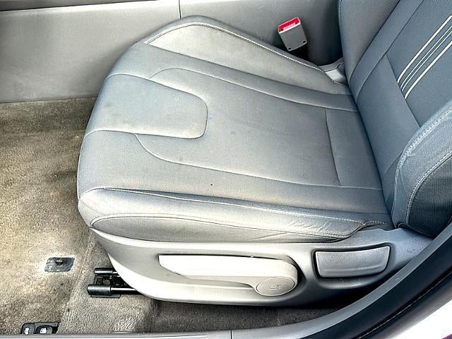 2024 Hyundai ELANTRA SEL IVT