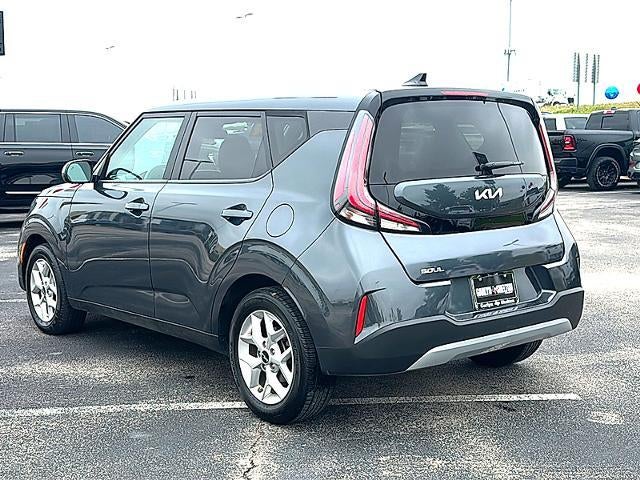 2024 Kia Soul LX IVT