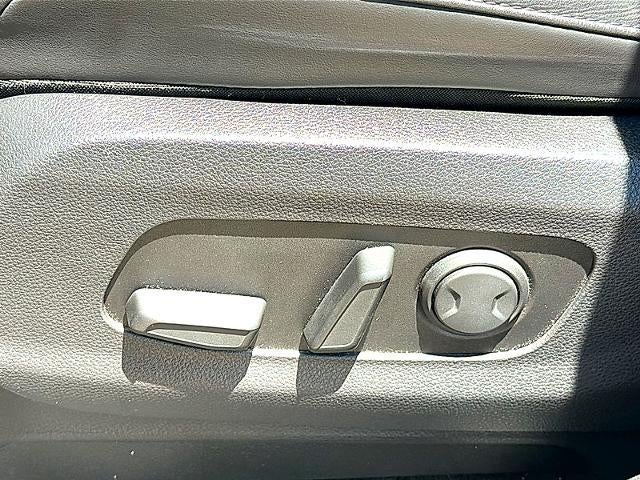 2024 Kia Carnival LX FWD w/Seat Pkg