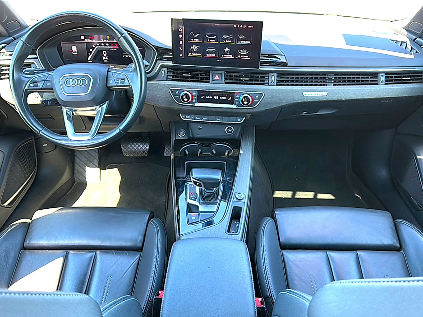 2023 Audi A4 Premium Plus 45 TFSI S line quattro S tronic