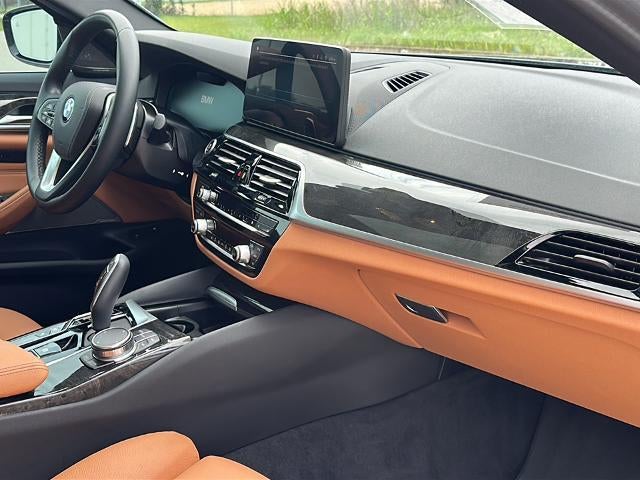 2023 BMW 530e xDrive Plug-In Hybrid