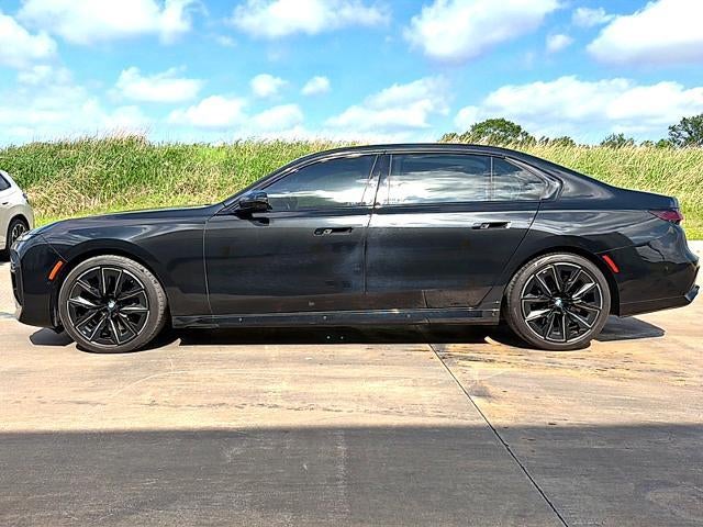 2023 BMW 760i xDrive Sedan