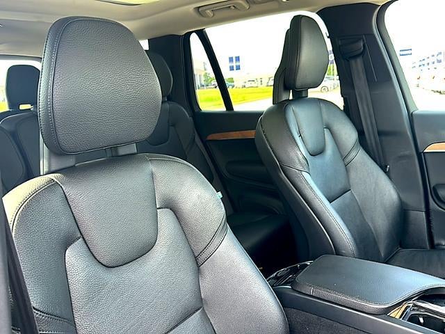 2022 Volvo XC90 T5 FWD Momentum 7P