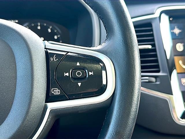 2022 Volvo XC90 T5 FWD Momentum 7P