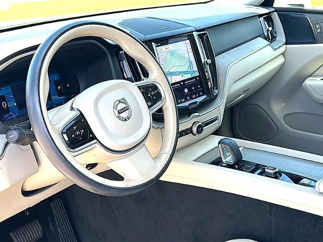 2023 Volvo XC60 B5 FWD Plus Bright Theme