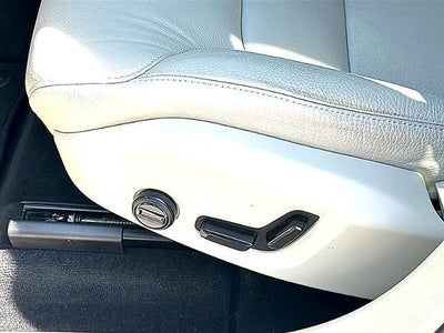 2023 Volvo XC60 B5 FWD Plus Bright Theme