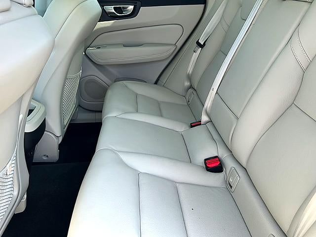 2023 Volvo XC60 B5 FWD Plus Bright Theme