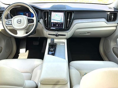 2023 Volvo XC60 B5 FWD Plus Bright Theme