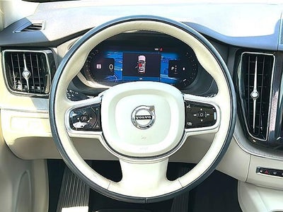 2023 Volvo XC60 B5 FWD Plus Bright Theme