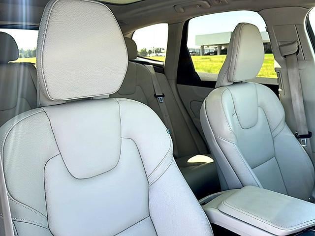 2023 Volvo XC60 B5 FWD Plus Bright Theme