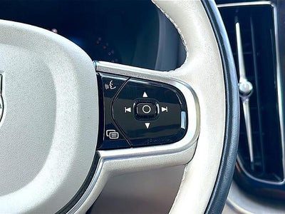 2023 Volvo XC60 B5 FWD Plus Bright Theme