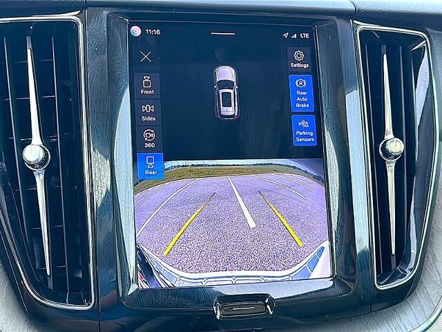 2023 Volvo XC60 B5 FWD Plus Bright Theme
