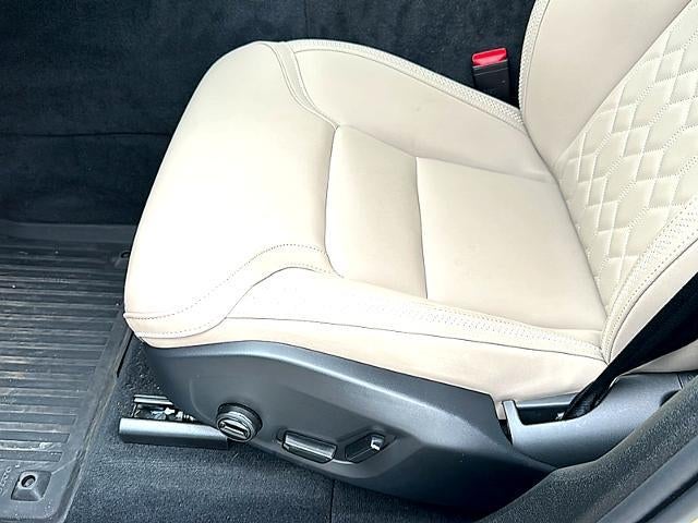 2026 Volvo XC60 B5 AWD Plus