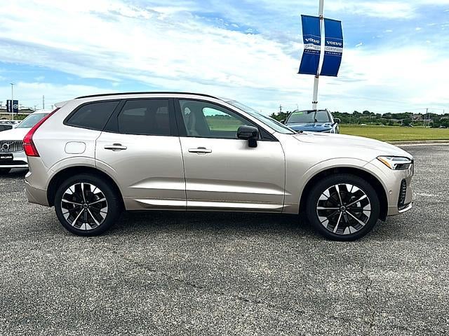 2026 Volvo XC60 B5 AWD Plus