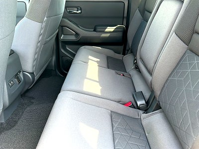 2027 Nissan Frontier Crew Cab SV