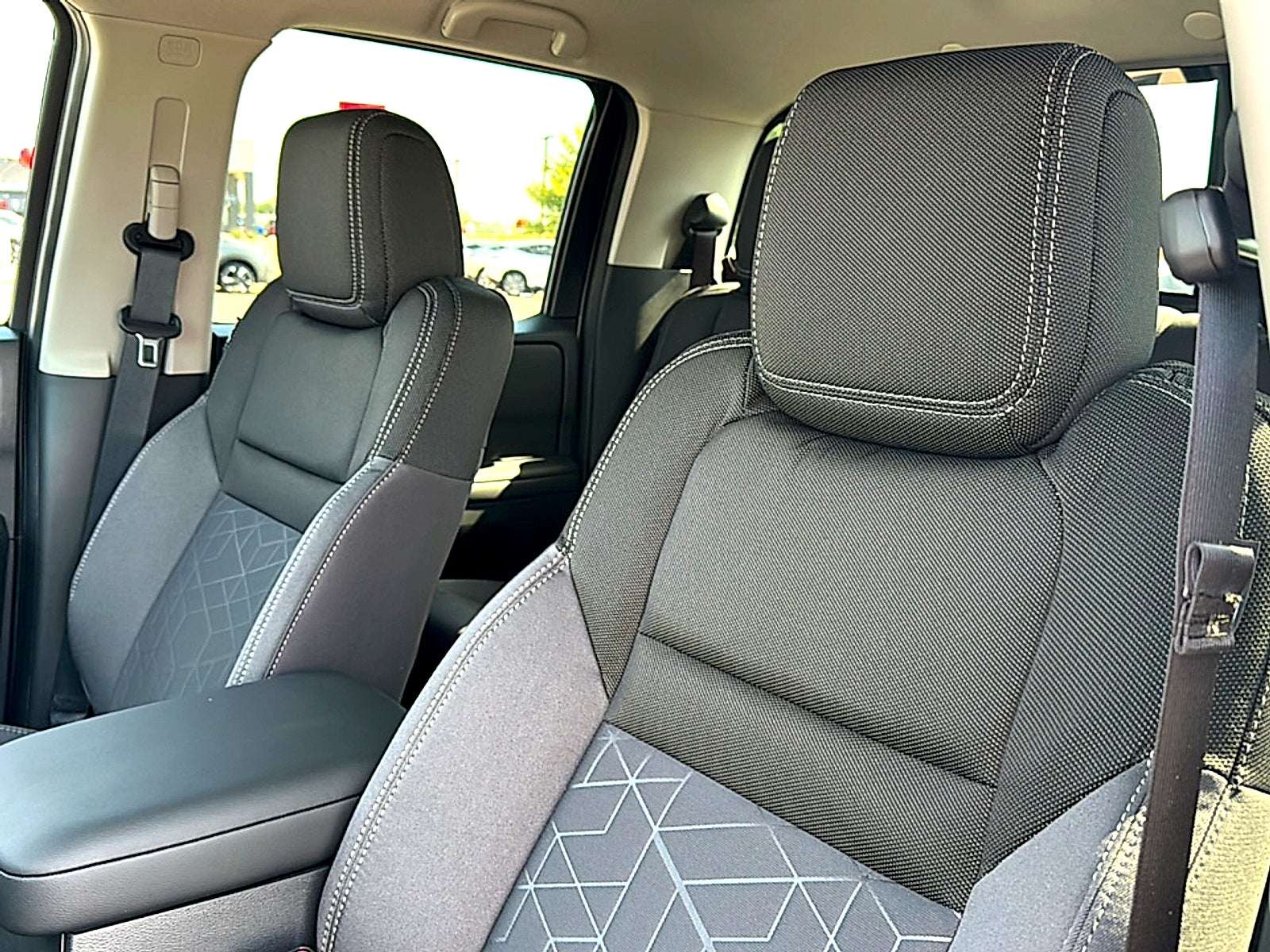 2027 Nissan Frontier Crew Cab SV