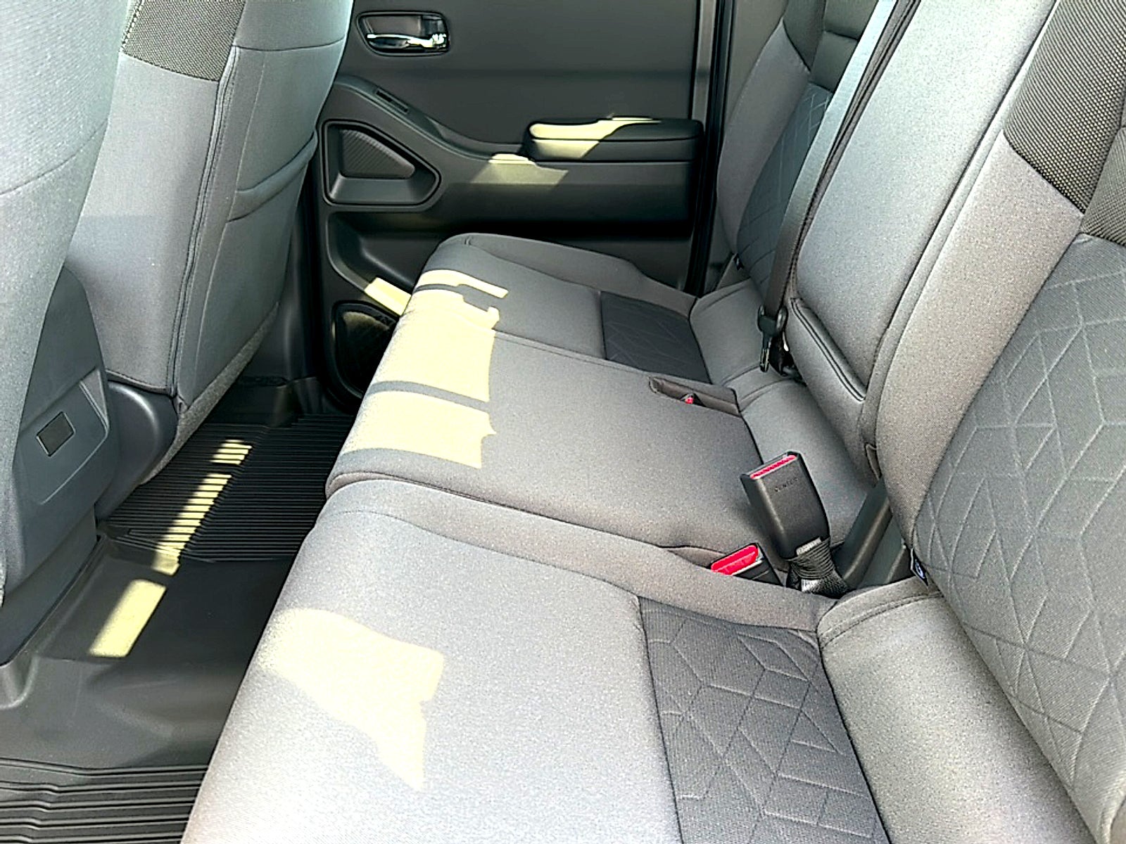 2027 Nissan Frontier Crew Cab SV