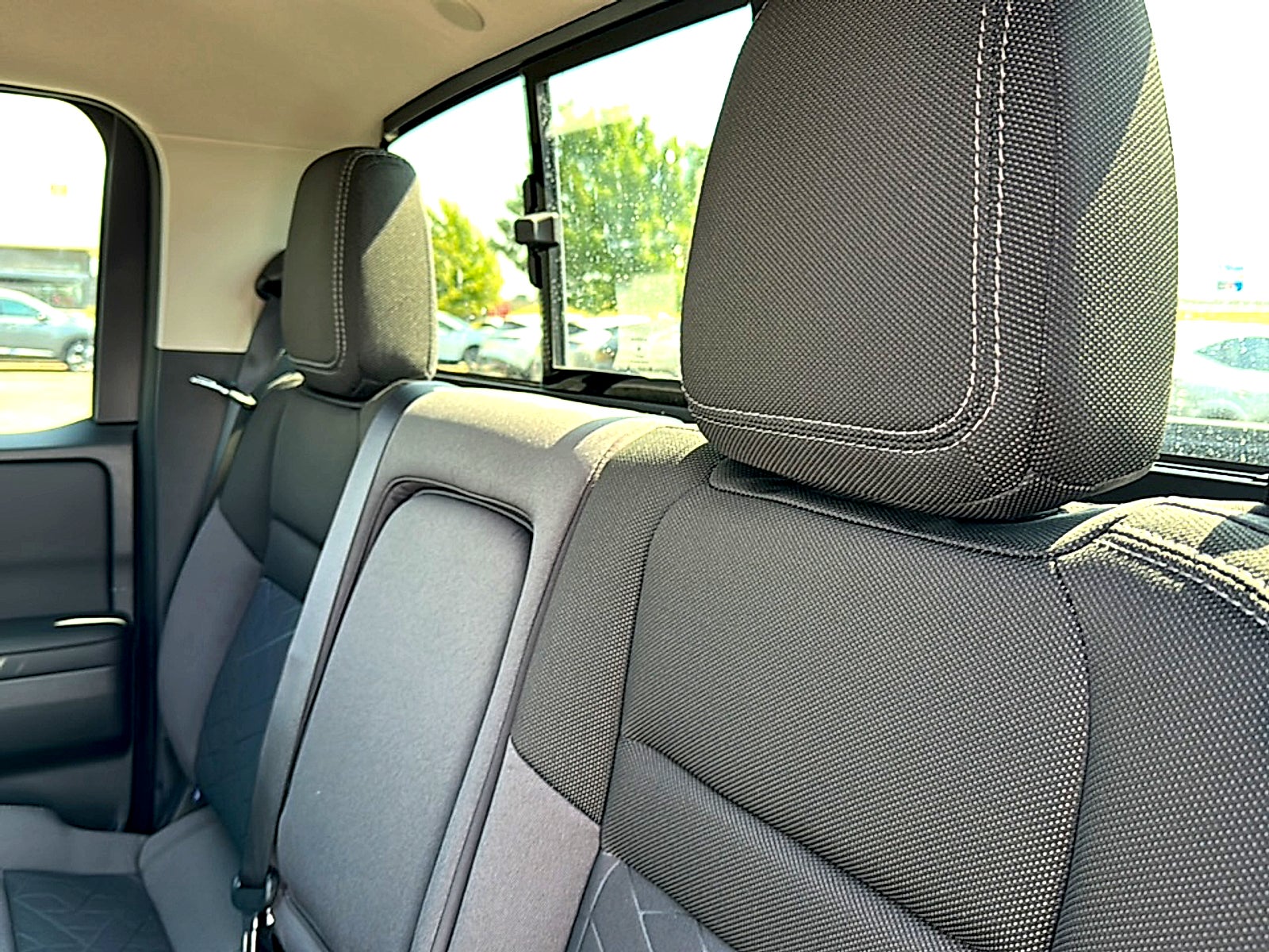 2027 Nissan Frontier Crew Cab SV