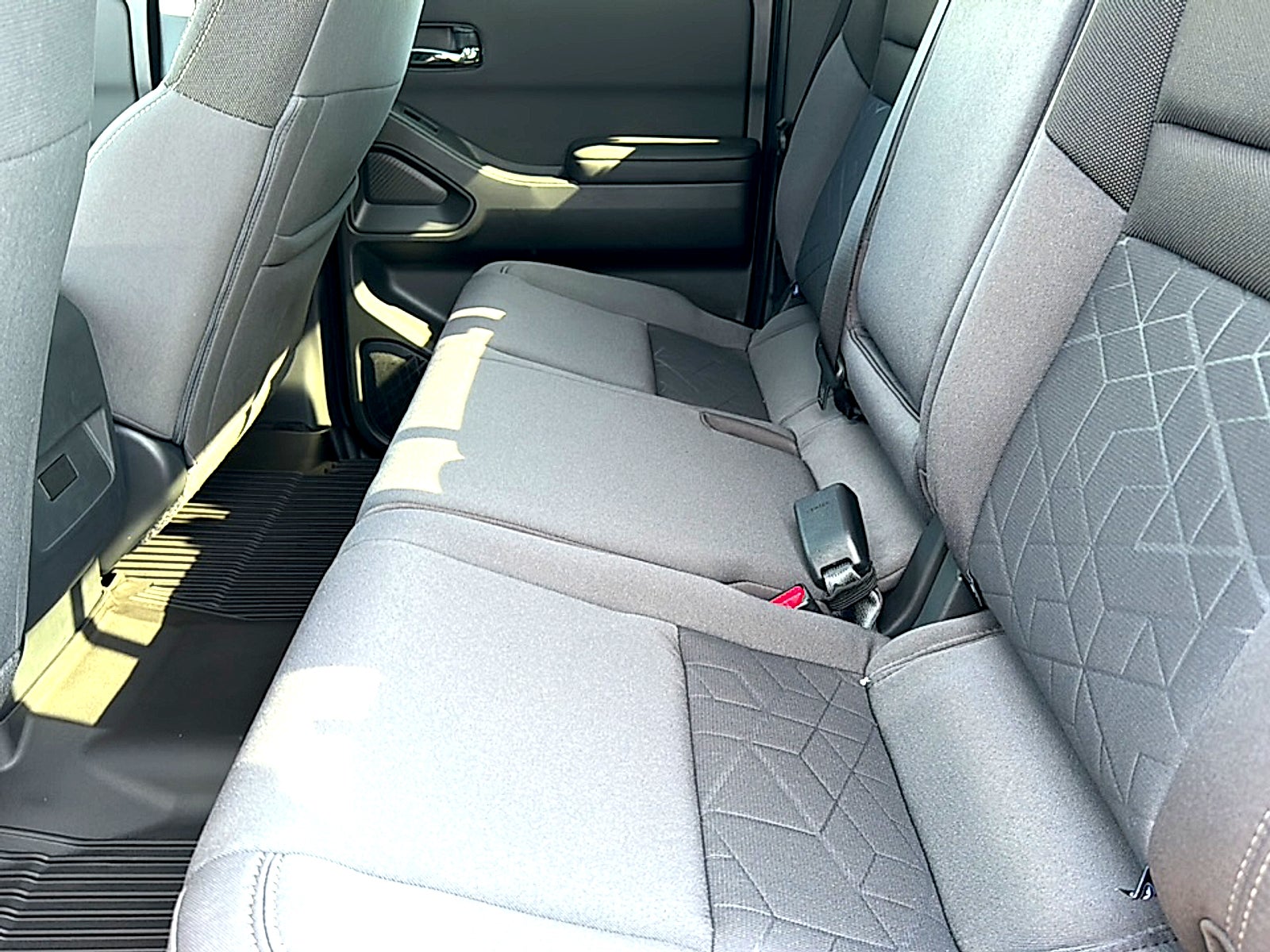 2027 Nissan Frontier Crew Cab SV