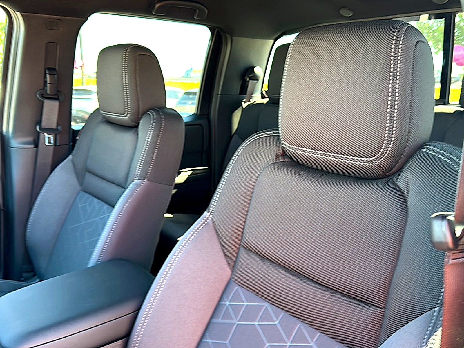 2027 Nissan Frontier Crew Cab SV