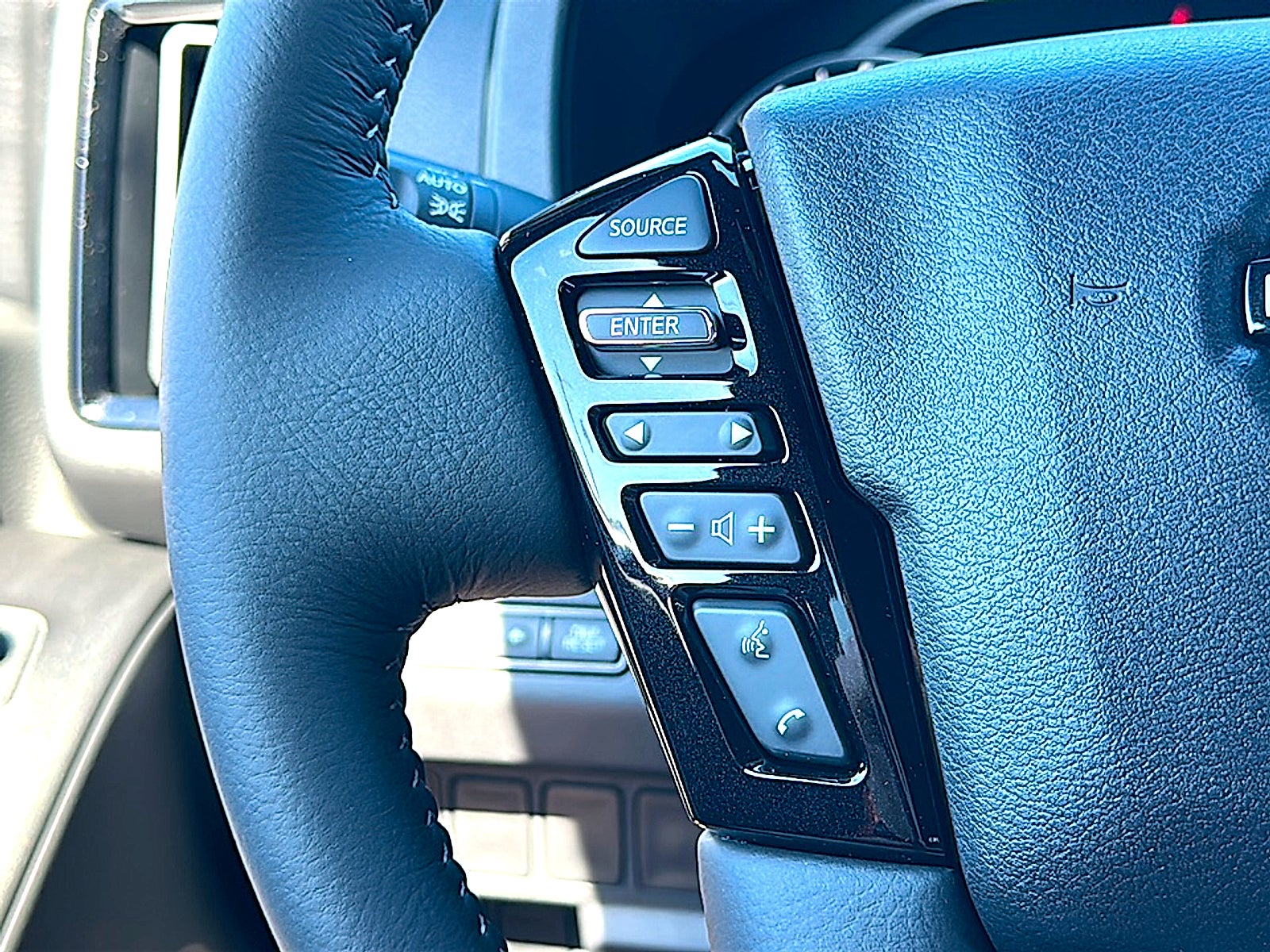 2027 Nissan Frontier Crew Cab SV