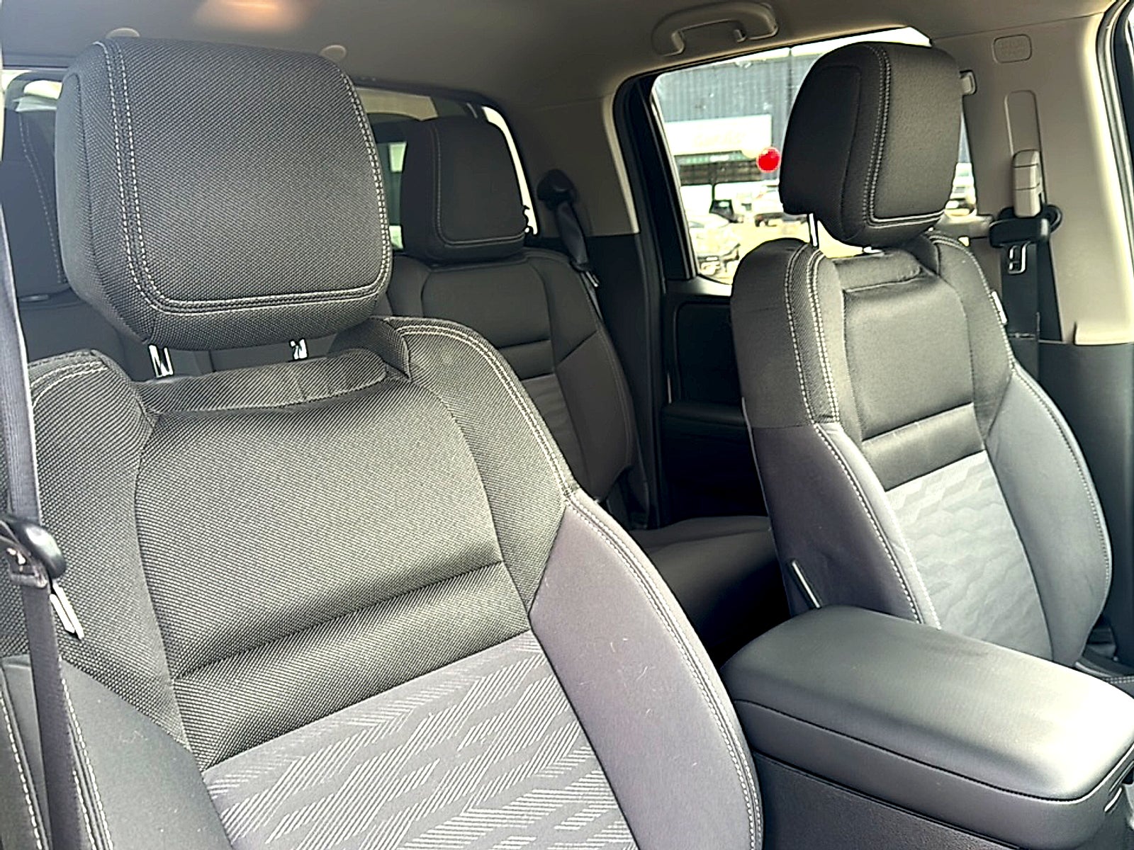 2024 Nissan Frontier Crew Cab SV 4x2