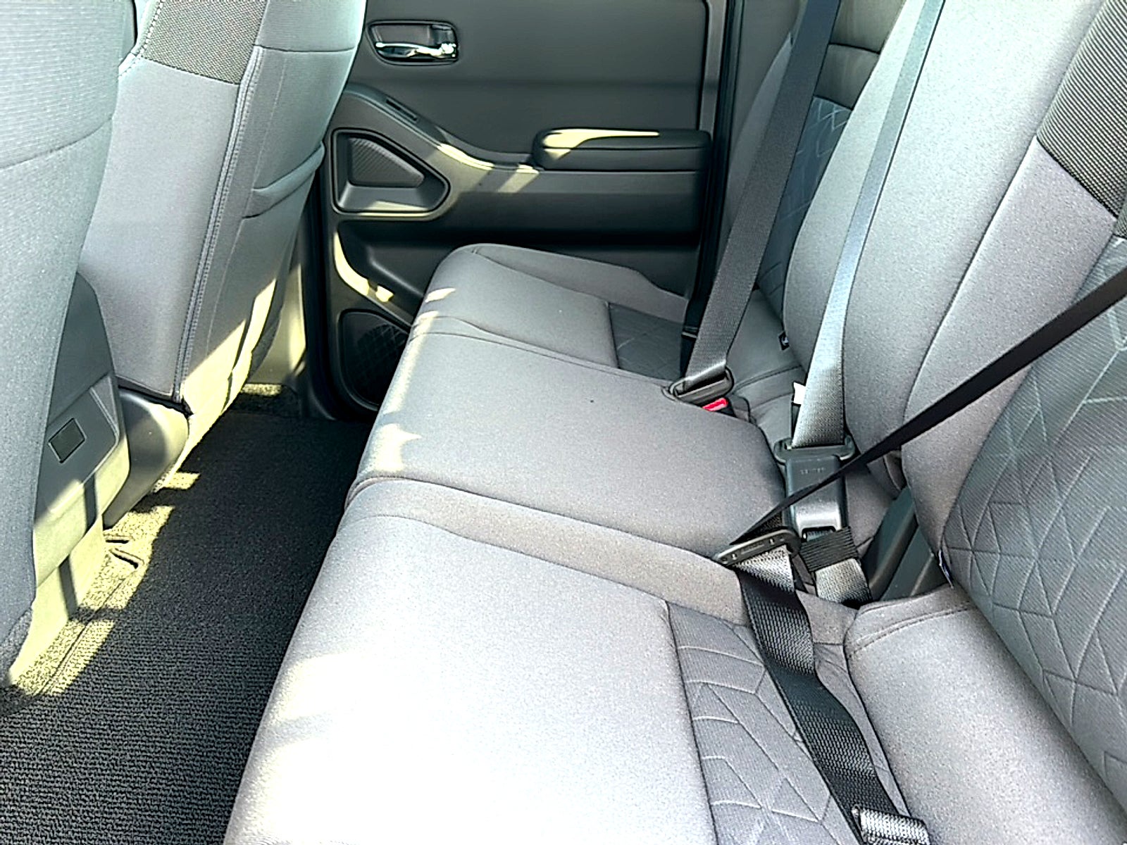 2027 Nissan Frontier Crew Cab SV