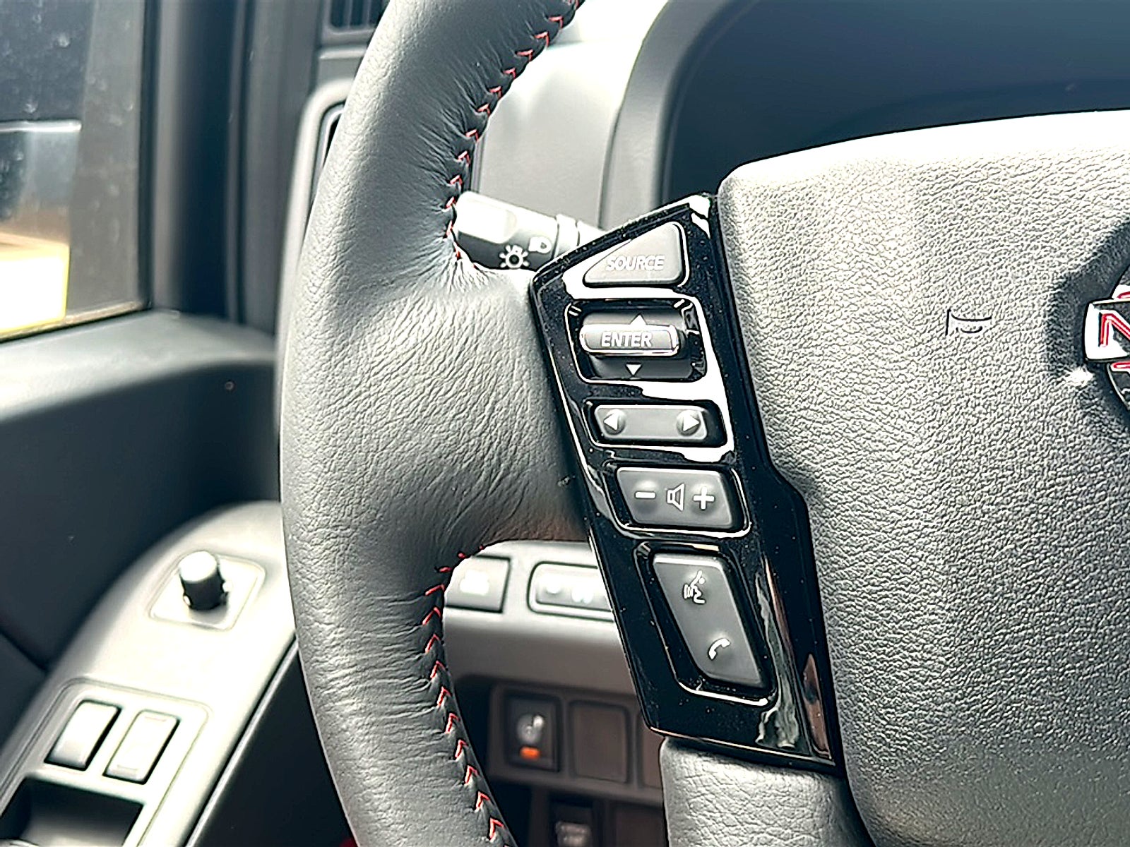 2025 Nissan Frontier Crew Cab PRO-X®