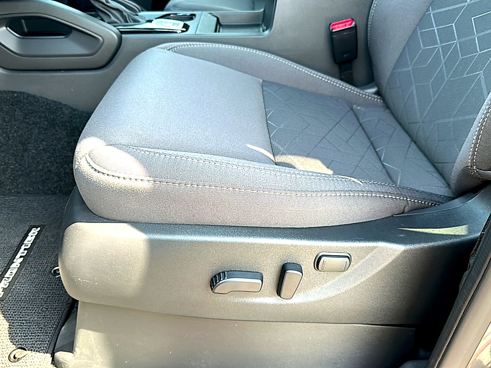 2027 Nissan Frontier Crew Cab SV