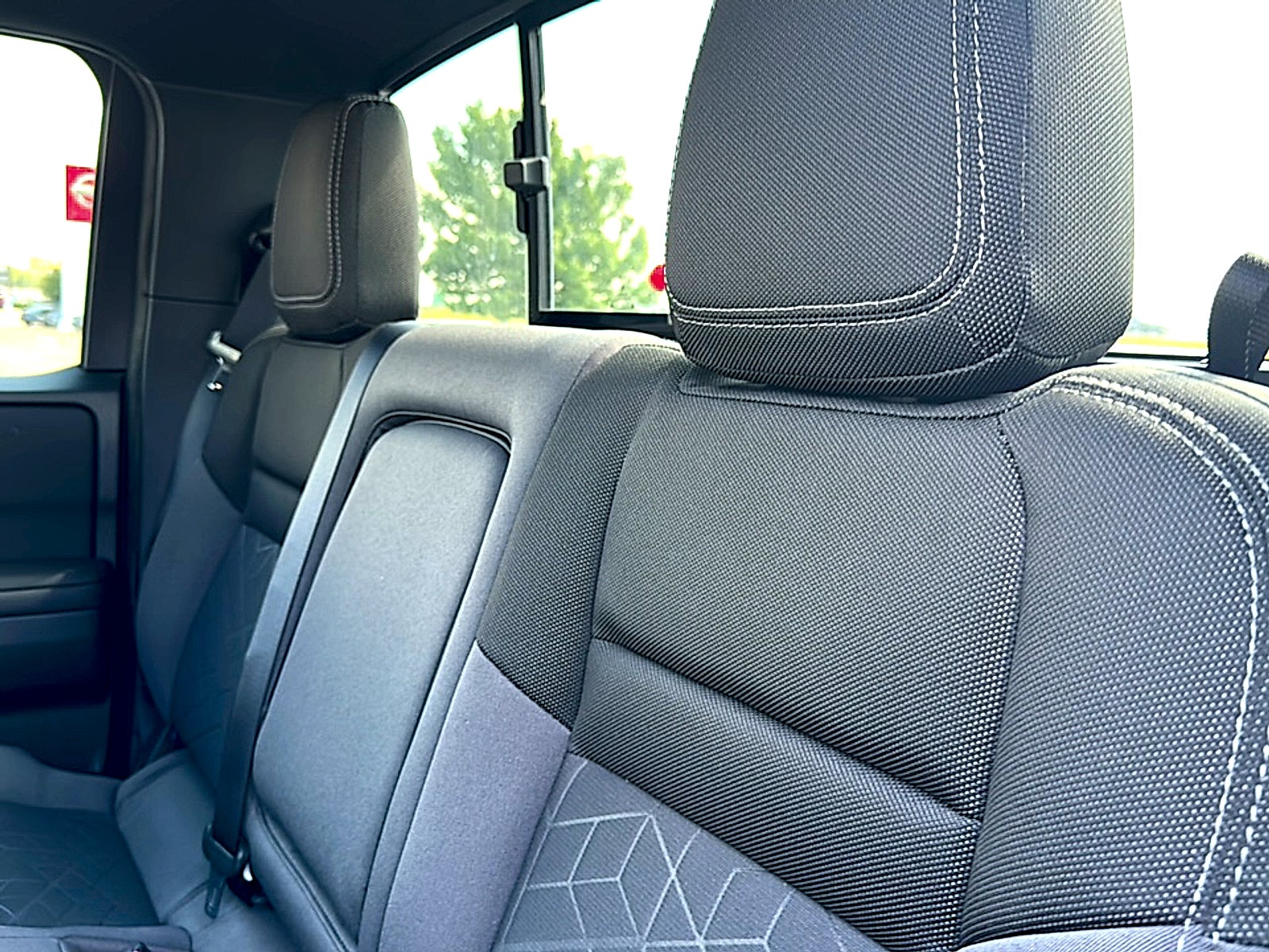 2027 Nissan Frontier Crew Cab SV