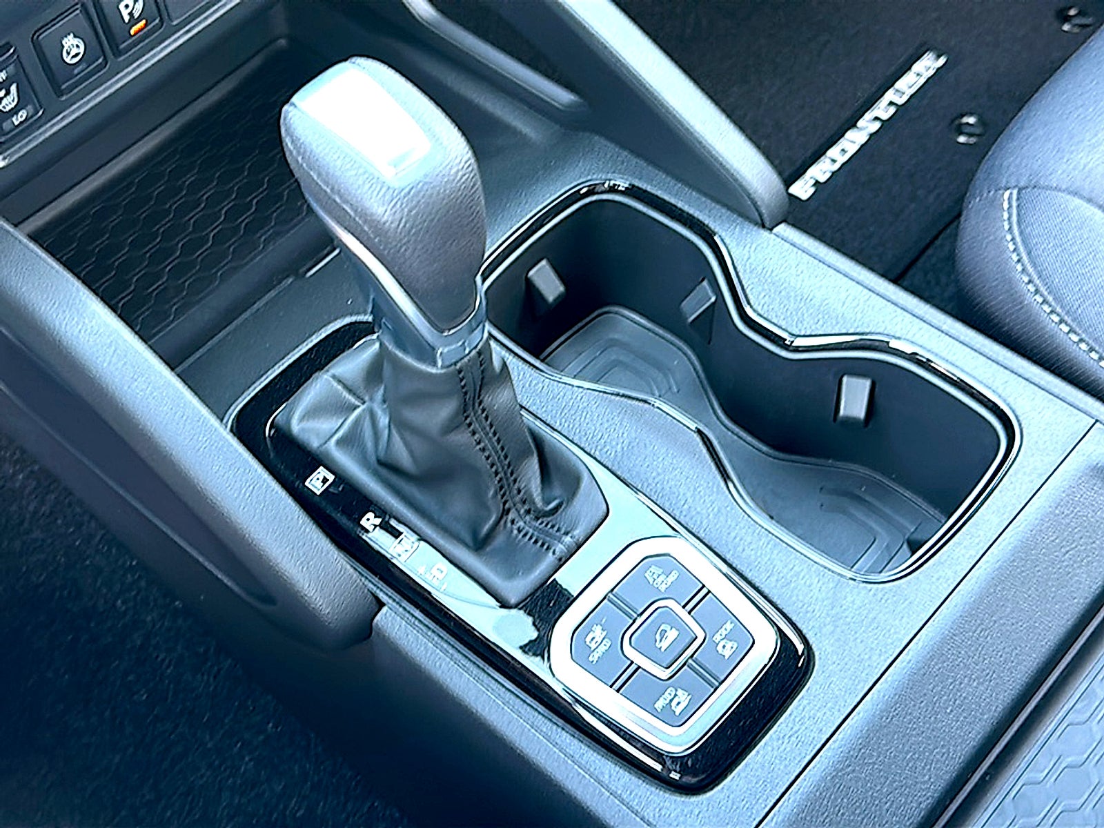 2027 Nissan Frontier Crew Cab SV