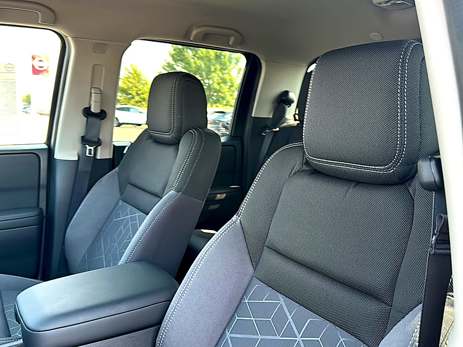 2027 Nissan Frontier Crew Cab SV