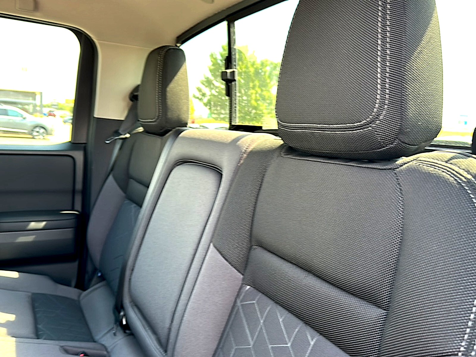 2027 Nissan Frontier Crew Cab SV