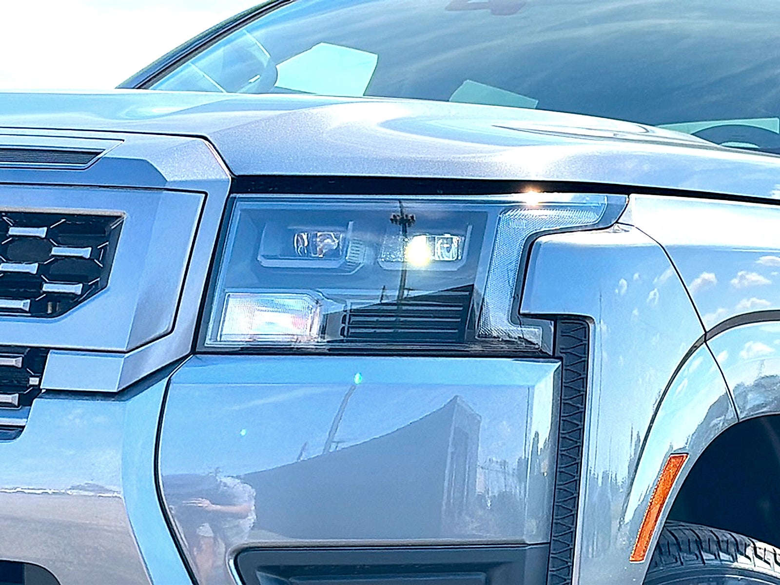2027 Nissan Frontier Crew Cab SV