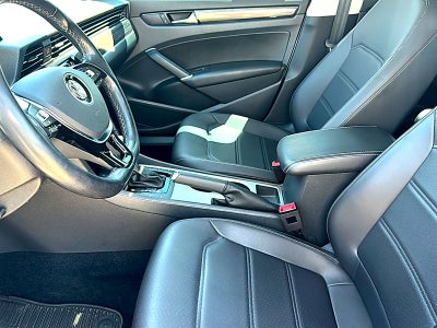 2020 Volkswagen Passat 2.0T R-Line