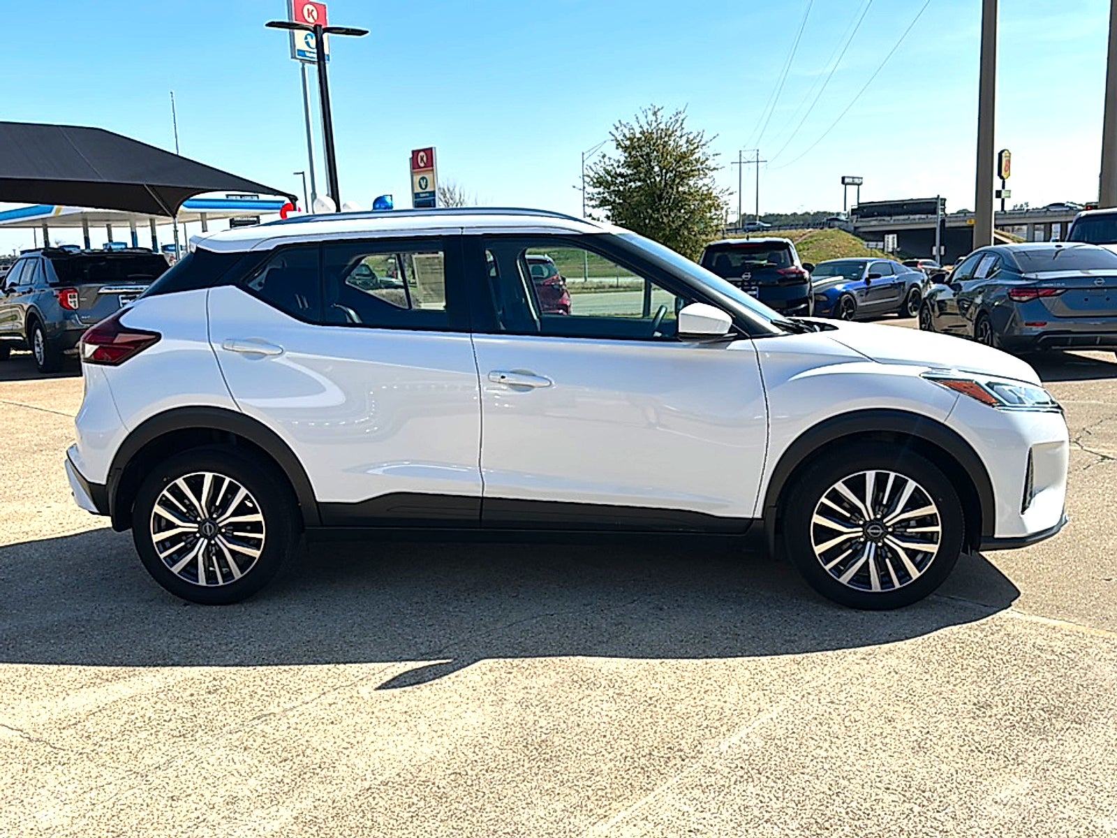 2024 Nissan Kicks SV Xtronic CVT