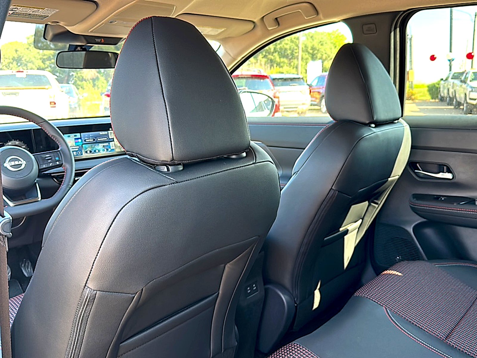 2025 Nissan Kicks SR FWD